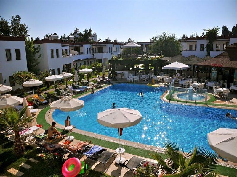 Cherry Apartments Turgutreis Eksteriør bilde